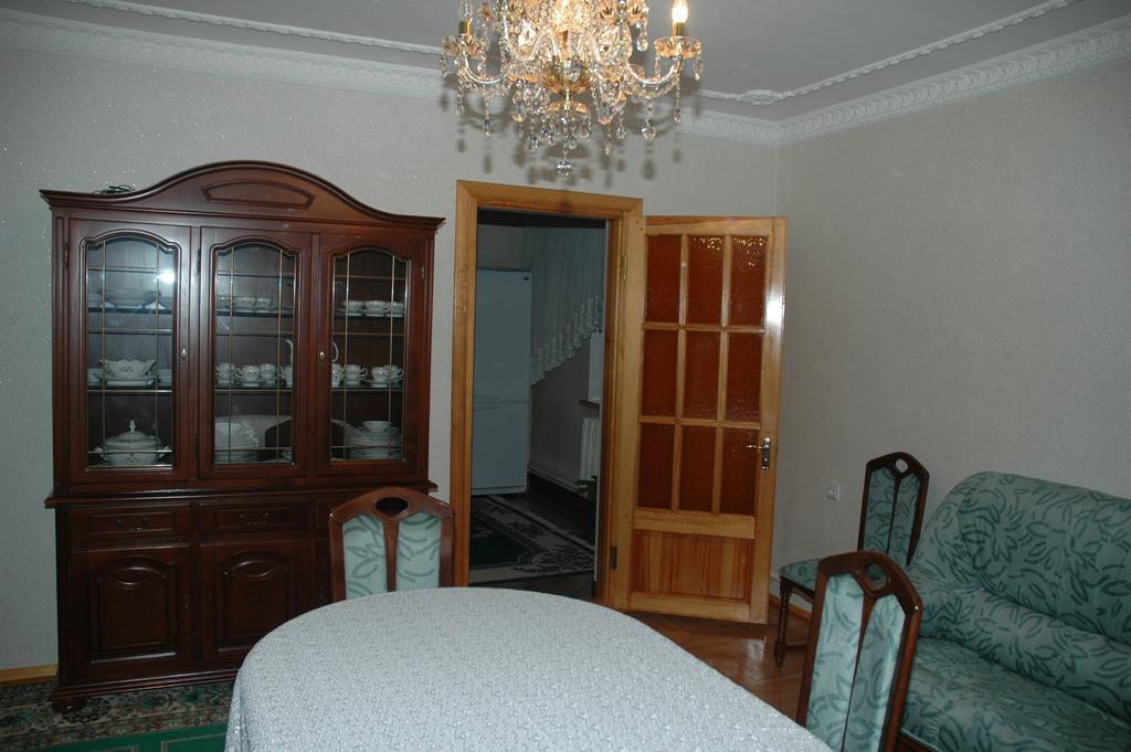 Villa Romantica On Vlaicu-Pircalab Chisináu Habitación foto